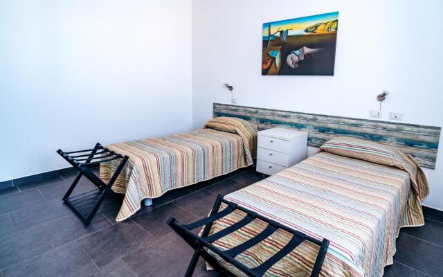 Welcomely - Senyera Apartment