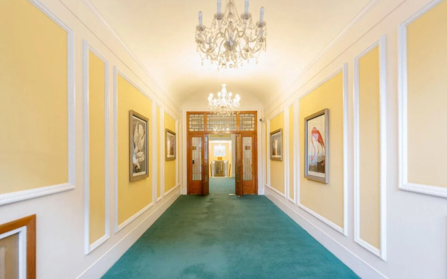 HighSt Kensington Studio - BaseToGo