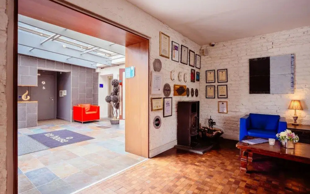 Ice House Hotel