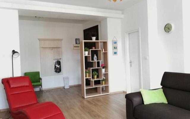 Apartment Lucy - City Center of Rijeka 4 *