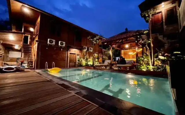 Tomohon Private Pool Villa Batu