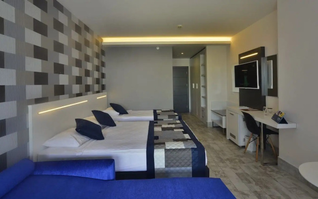 White City Beach - Adults Only