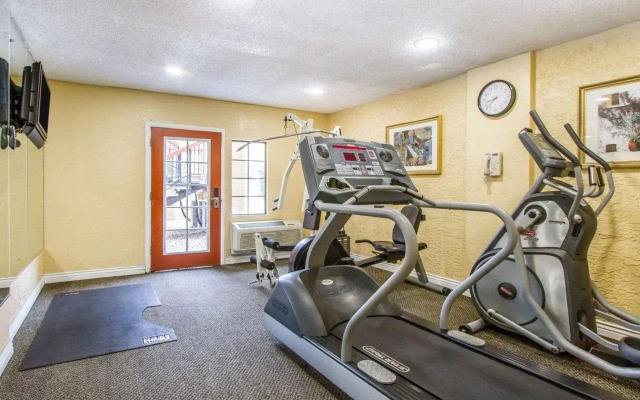 Quality Inn & Suites Goodyear - Phoenix West