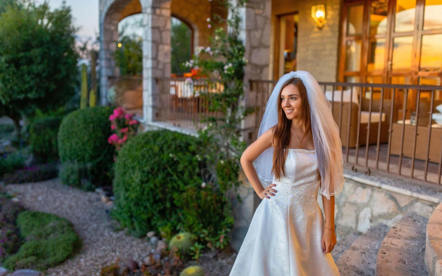 Grand Las Nubes by Inmense