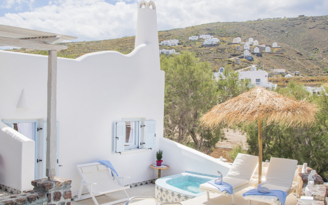 Starlight Luxury Seaside Villa & Suites