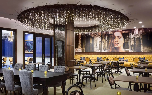 The Peregrine Omaha Downtown, Curio Collection by Hilton