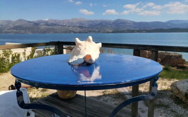 Alekos Beach Houses-Romance