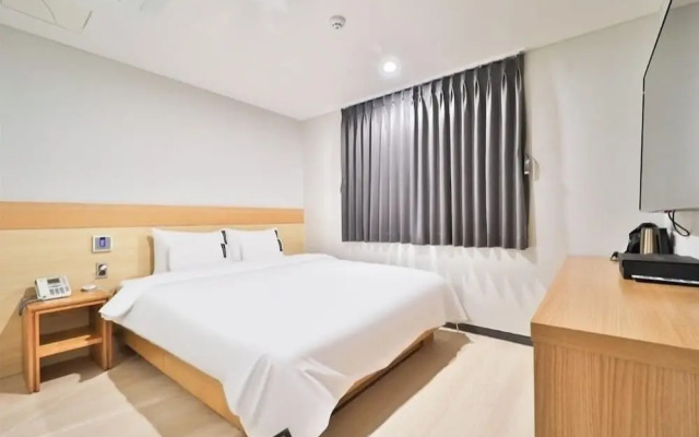 Hotel 701