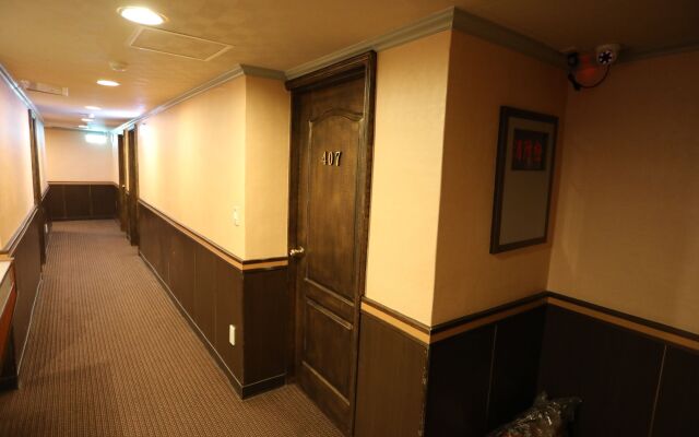 Chair Man Hotel