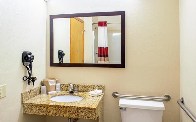 Red Roof Inn & Suites Middletown - Franklin