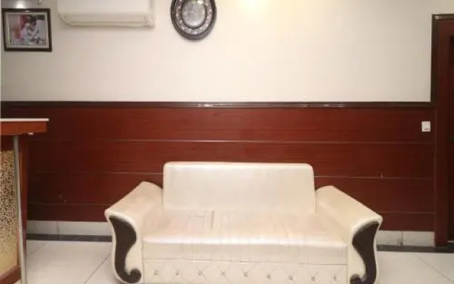 OYO 7831 Hotel King's