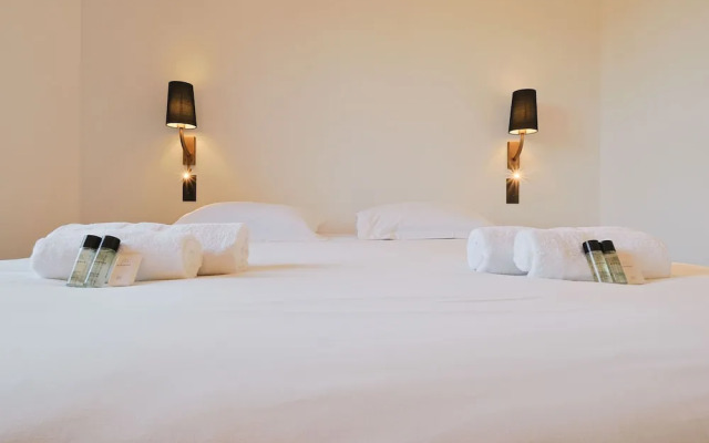 Villa Deva - 5 Bedrooms - Heated Pool