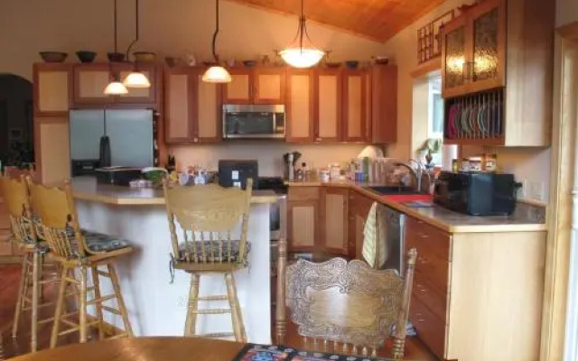 Glacier Creek Lodging