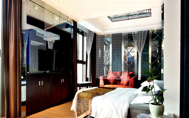 Mianyang Liangyuan Sanguo Culture Hotel