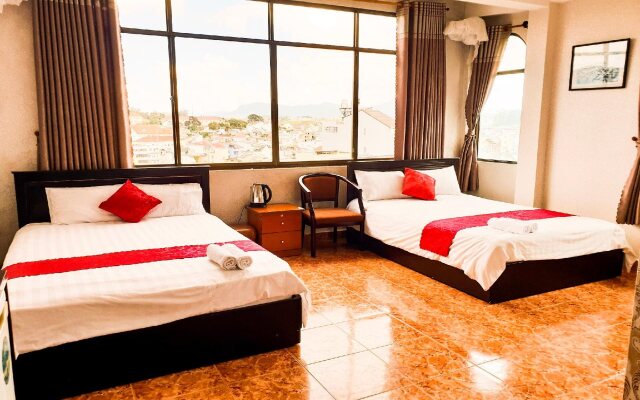 Hai Quyen Thien Cu Hotel