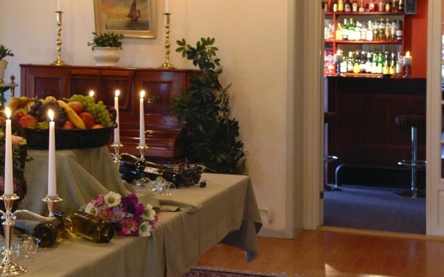 Hotel Medio