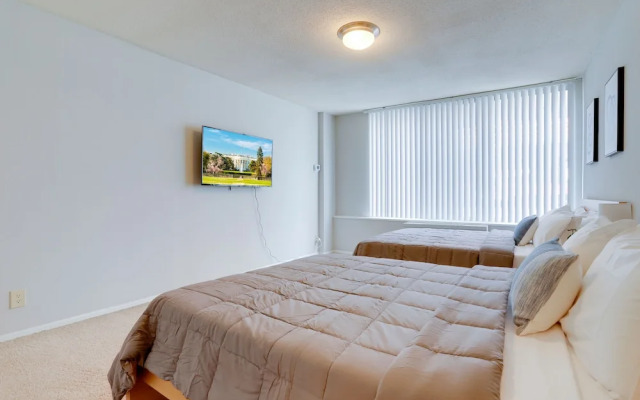 Modern 1BR Stay in Crystal City