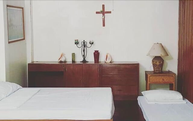 The Pelicans Castaway