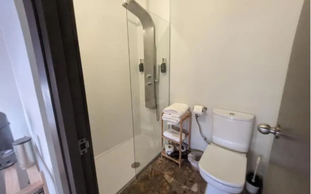 Room-homestay With Private Bathroom