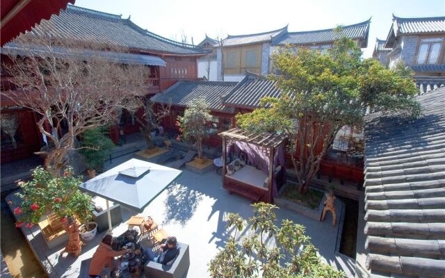 Lijiang Old Town Suiyue Stage Inn