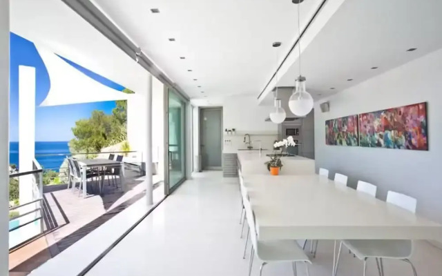 Appealing Villa With Private Terrace