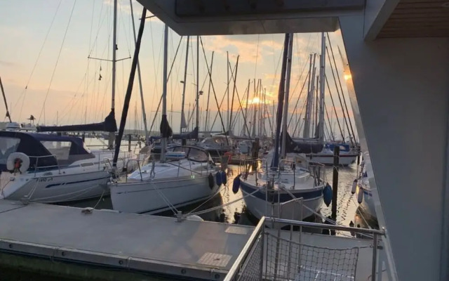 Home Port Comfortable Holiday Residence