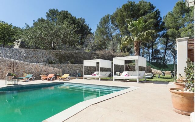 Majestic Holiday Estate Sleep 12 Pers in Calvia