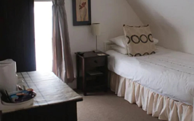 Captain Howey Hotel