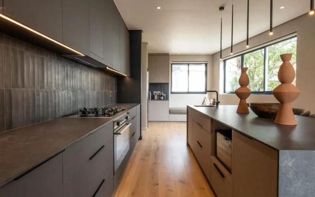 Incredible Camps Bay Escape w Pool Solange Villa