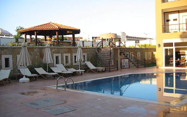 Club Park Marina Hotel