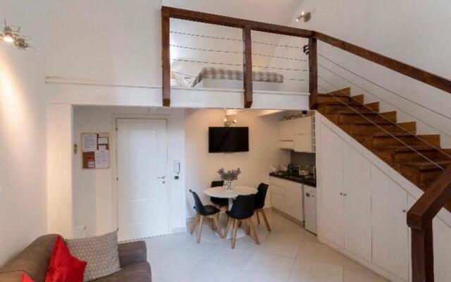 Santi Apostoli House