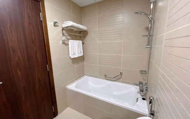 Cosmos Living Luxurious Studio Near Mari