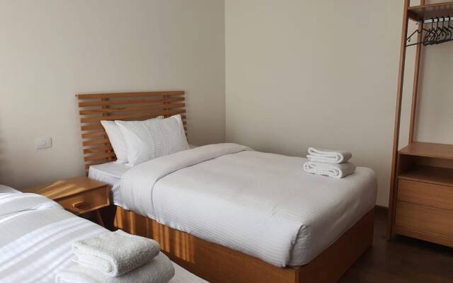 Vesta - Luxury Apt - 3br - Cfc IV