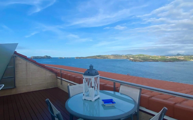 Piso sobre mar junto al Faro de Suances