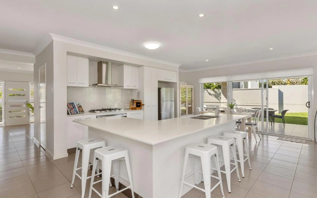 Salty Pause @ Bondi House