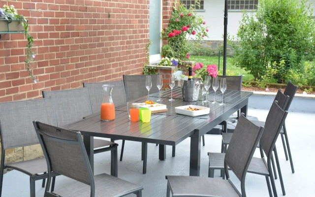 Luxurious Holiday Home in Hamoir With Terrace