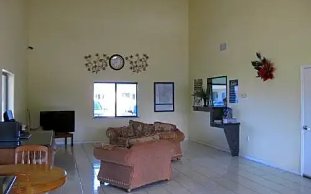 Scottish Inn and Suites