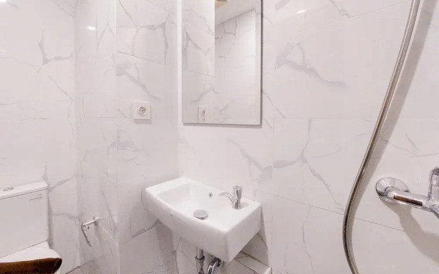 Comfortable And Elegant Studio At Pacific Garden Apartment