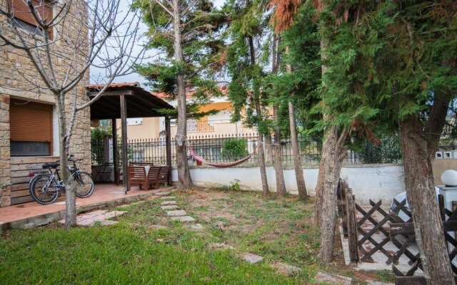 Octopus House 1 min From the Beach of Nikiti