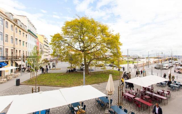 Bacalhoeiros 99 - Beautiful and bright Apartment @ Baixa, Chiado