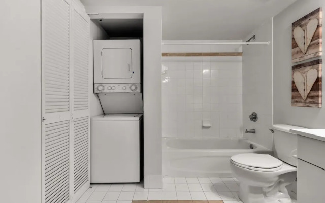 The Club at Brickell Bay Luxury Suites
