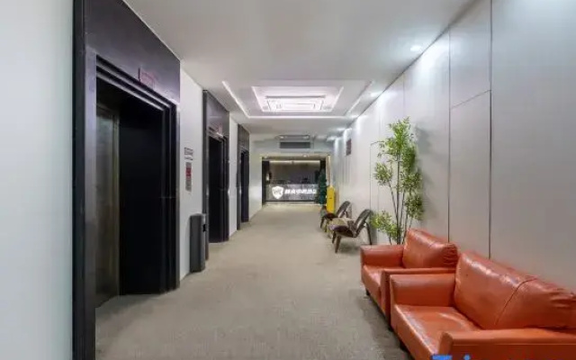 Wangke E-Sports Hotel (Jiefangbei Cloud Eye)