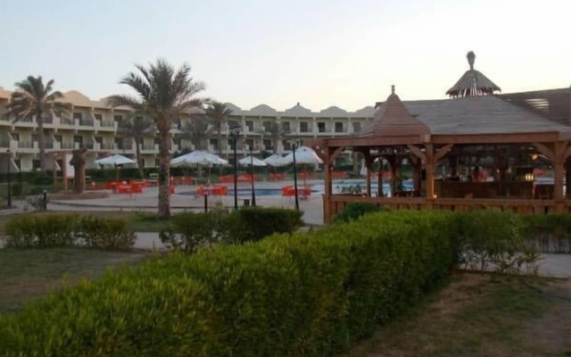 Alhayat Ain El Sokhna