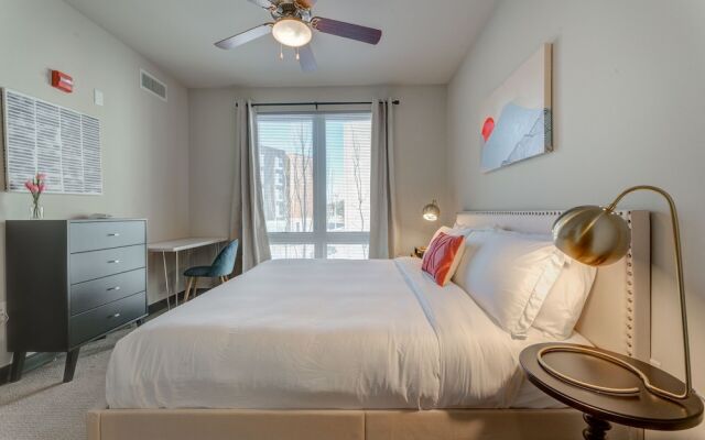 Milwaukee Beautiful Family 2BD 2BA Downtown Apartment