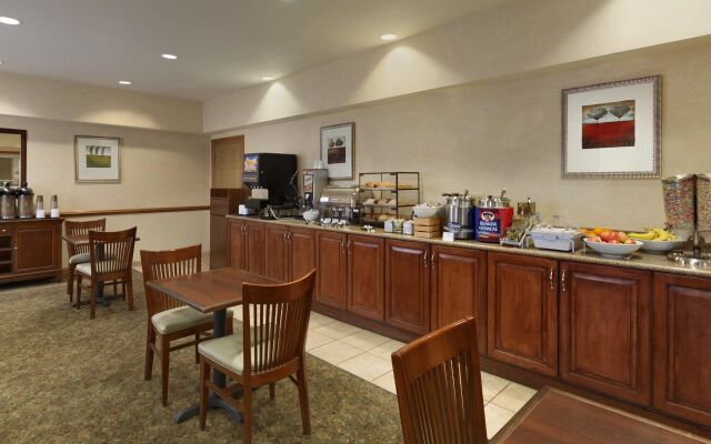 Country Inn & Suites Sumter