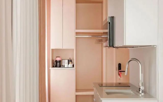 Rose Hôtel Invisible