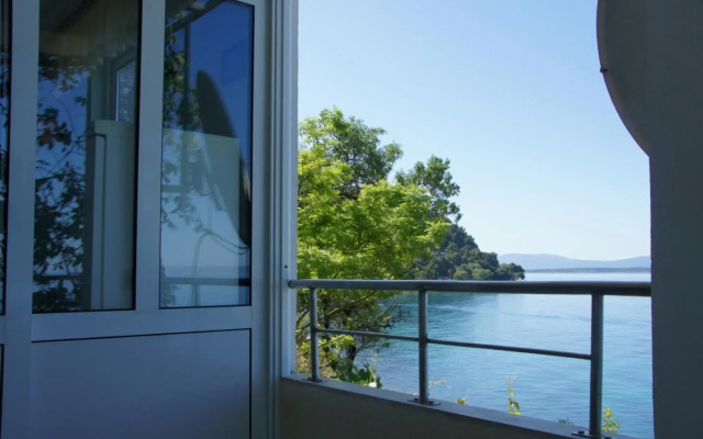 Sonja - by the sea - A2 Mali