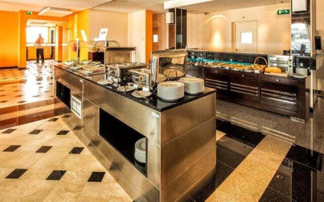 iu Hotel Luanda Cacuaco