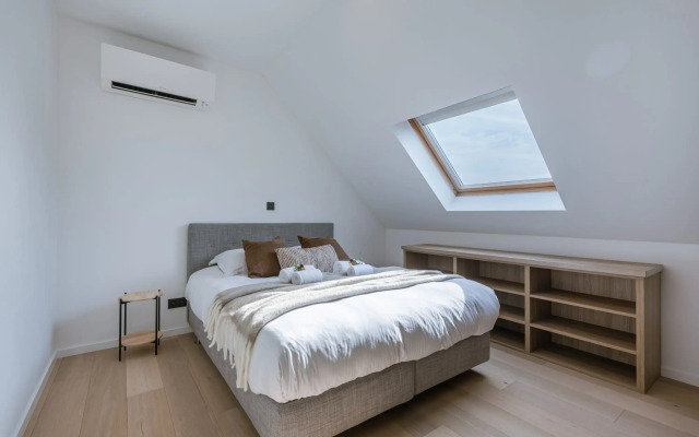 Unique Apartment Near Bruges With Sunny Terrace