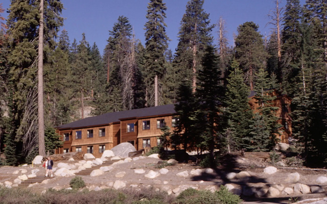 Wuksachi Lodge